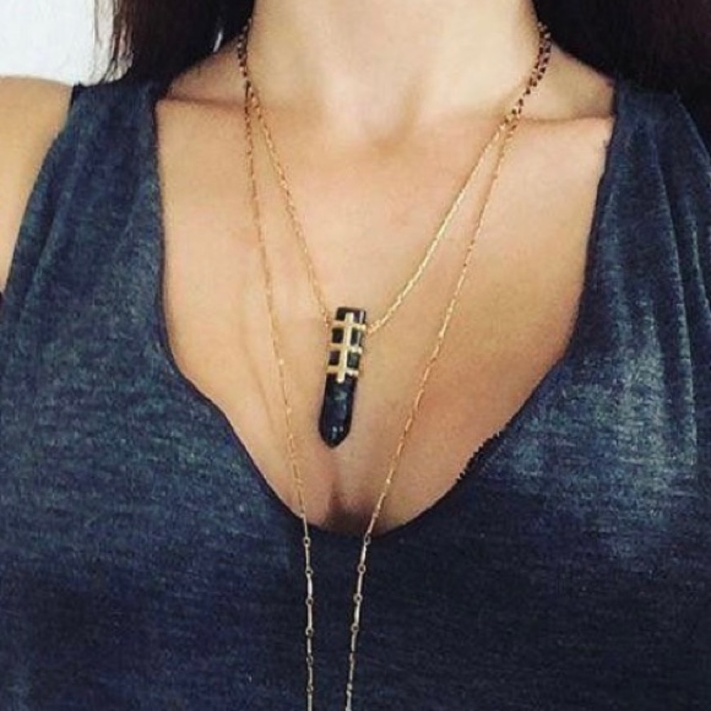 Stella & Dot Legend Pendant Necklace